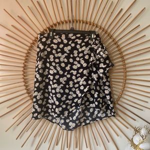Shein daisy print mini wrap skirt sz4X